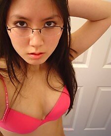 Cutest Asian selfshooters